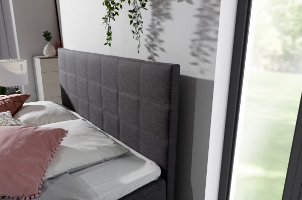 Moderná štýlová posteľ 180 x 200 cm typu boxspring Alie